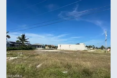 2300 NW 38th Pl, Cape Coral, FL 33993 - Photo 5