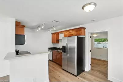 1336 Highlands Dr, Naples, FL 34103 - Photo 11