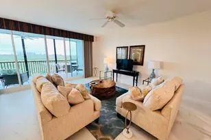 425 Cove Tower Dr, Naples, FL 34110 - Photo 11