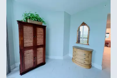 425 Cove Tower Dr #902, Naples, FL 34110 - Photo 21