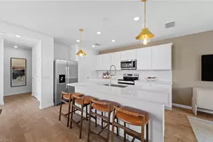 27836 Solis Grande Dr, Bonita Springs, FL 34135 - Photo 7