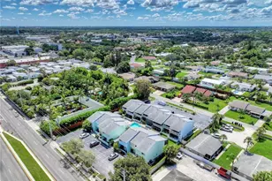 1752 Stickney Point Rd, Sarasota, FL 34231 - Photo 5