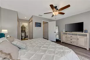 1752 Stickney Point Rd, Sarasota, FL 34231 - Photo 35