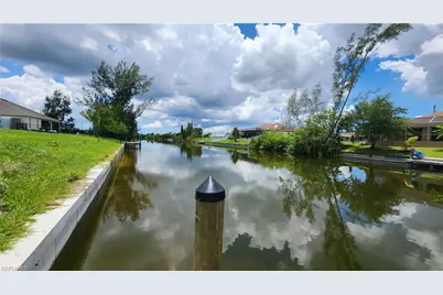 1818 NE 1st Pl, Cape Coral, FL 33909 - Photo 15
