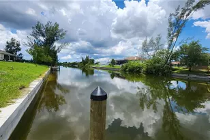 1818 NE 1st Pl, Cape Coral, FL 33909 - Photo 15