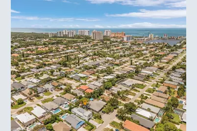 678 95th Ave N, Naples, FL 34108 - Photo 33