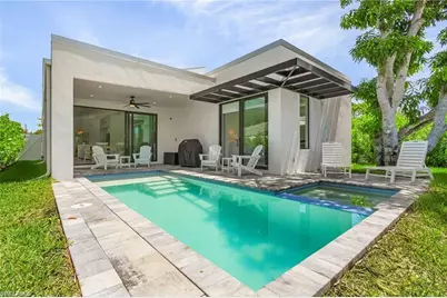 678 95th Ave N, Naples, FL 34108 - Photo 3