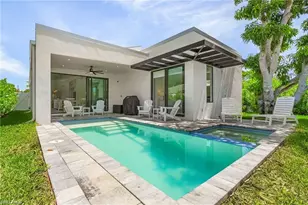 678 95th Ave N, Naples, FL 34108 - Photo 3