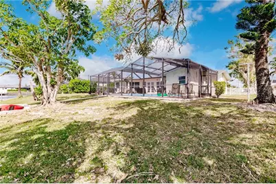 3042 SW 10th Pl, Cape Coral, FL 33914 - Photo 35