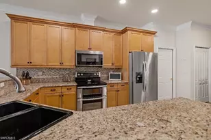 12455 Muddy Creek Ln, Fort Myers, FL 33913 - Photo 11