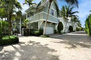 12 6th St S, Naples, FL 34102 - Photo 3