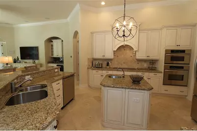 1824 Crayton Rd, Naples, FL 34102 - Photo 7