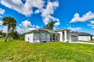 2254 SW 4th St, Cape Coral, FL 33991 - Photo 25