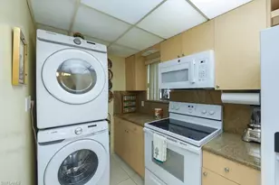 835 W Elkcam Cir, Marco Island, FL 34145 - Photo 31