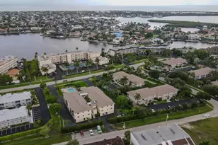 835 W Elkcam Cir, Marco Island, FL 34145 - Photo 5