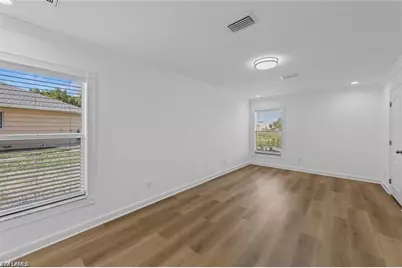 831 SW 5th Ter, Cape Coral, FL 33991 - Photo 25