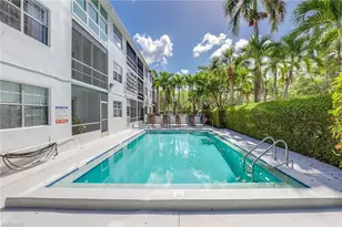 72 7th St S, Naples, FL 34102 - Photo 17