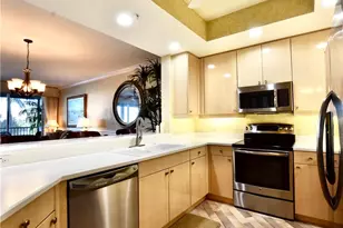 430 Cove Tower Dr, Naples, FL 34110 - Photo 29