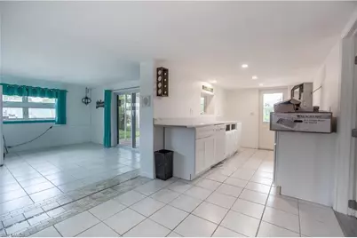 2595 Pine St, Matlacha, FL 33993 - Photo 9