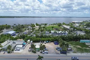 2595 Pine St, Matlacha, FL 33993 - Photo 5