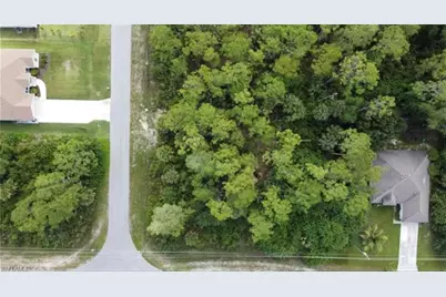 209 Woodburn Dr, Lehigh Acres, FL 33972 - Photo 3