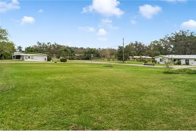 14825 Oakwood Ct, Fort Myers, FL 33905 - Photo 13