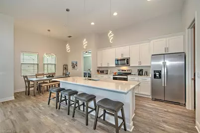 3527 SW 4th Ln, Cape Coral, FL 33991 - Photo 3