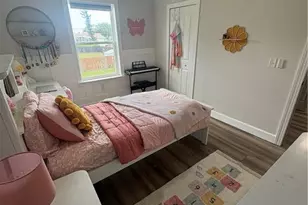 310 SE 3rd Terrace, Cape Coral, FL 33990 - Photo 23