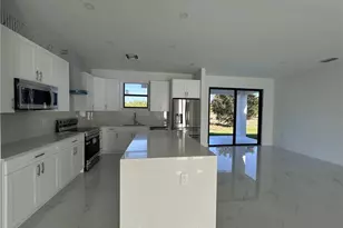 2563 47th Ave NE, Naples, FL 34120 - Photo 9