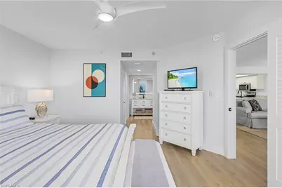 50 Seagate Dr #302B, Naples, FL 34103 - Photo 17