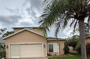 10741 Maui Cir, Estero, FL 33928 - Photo 3