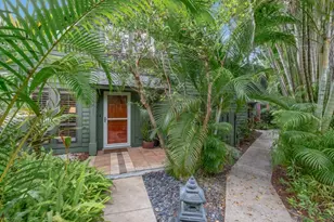 1271 Solana Rd, Naples, FL 34103 - Photo 1