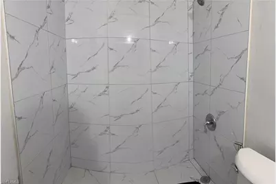 806 W 80 Pl, Hialeah, FL 33014 - Photo 15