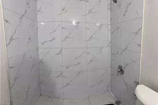 806 W 80th Pl, Hialeah, FL 33014 - Photo 15