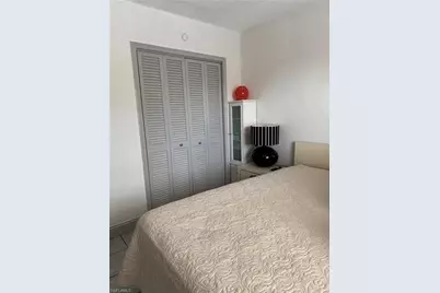 806 W 80 Pl, Hialeah, FL 33014 - Photo 11