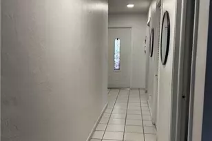 806 W 80th Pl, Hialeah, FL 33014 - Photo 3