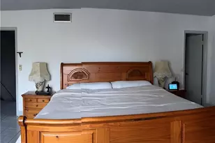 806 W 80th Pl, Hialeah, FL 33014 - Photo 9