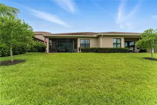 8230 Venetian Pointe Dr, Fort Myers, FL 33908 - Photo 31