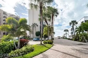 9415 Gulf Shore Dr, Naples, FL 34108 - Photo 23