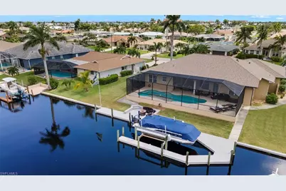 1811 SE 37th Ter, Cape Coral, FL 33904 - Photo 3