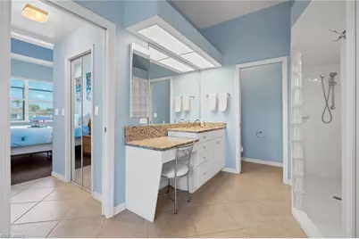 1811 SE 37th Ter, Cape Coral, FL 33904 - Photo 11