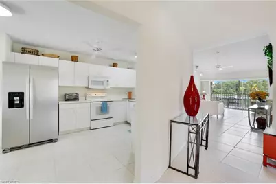 249 Gabriel Cir #2702, Naples, FL 34104 - Photo 5