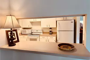 5809 Glencove Dr, Naples, FL 34108 - Photo 7