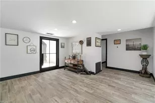 544 Bayside Dr, Fort Myers, FL 33919 - Photo 7