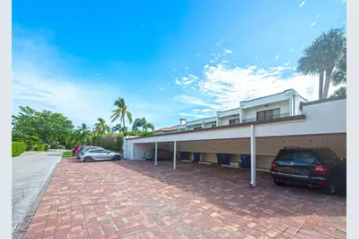 1080 6th St S, Naples, FL 34102 - Photo 33