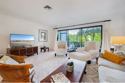 1080 6th St S, Naples, FL 34102 - Photo 11