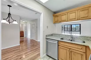 900 Arbor Lake Dr, Naples, FL 34110 - Photo 9