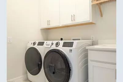 178 Indies Dr E #201, Naples, FL 34114 - Photo 23