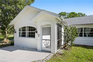 3715 41st Ave NE, Naples, FL 34120 - Photo 9