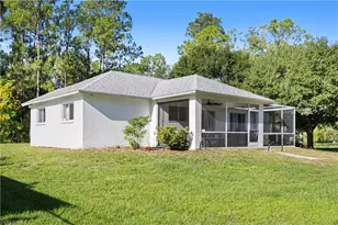 3715 41st Ave NE, Naples, FL 34120 - Photo 5